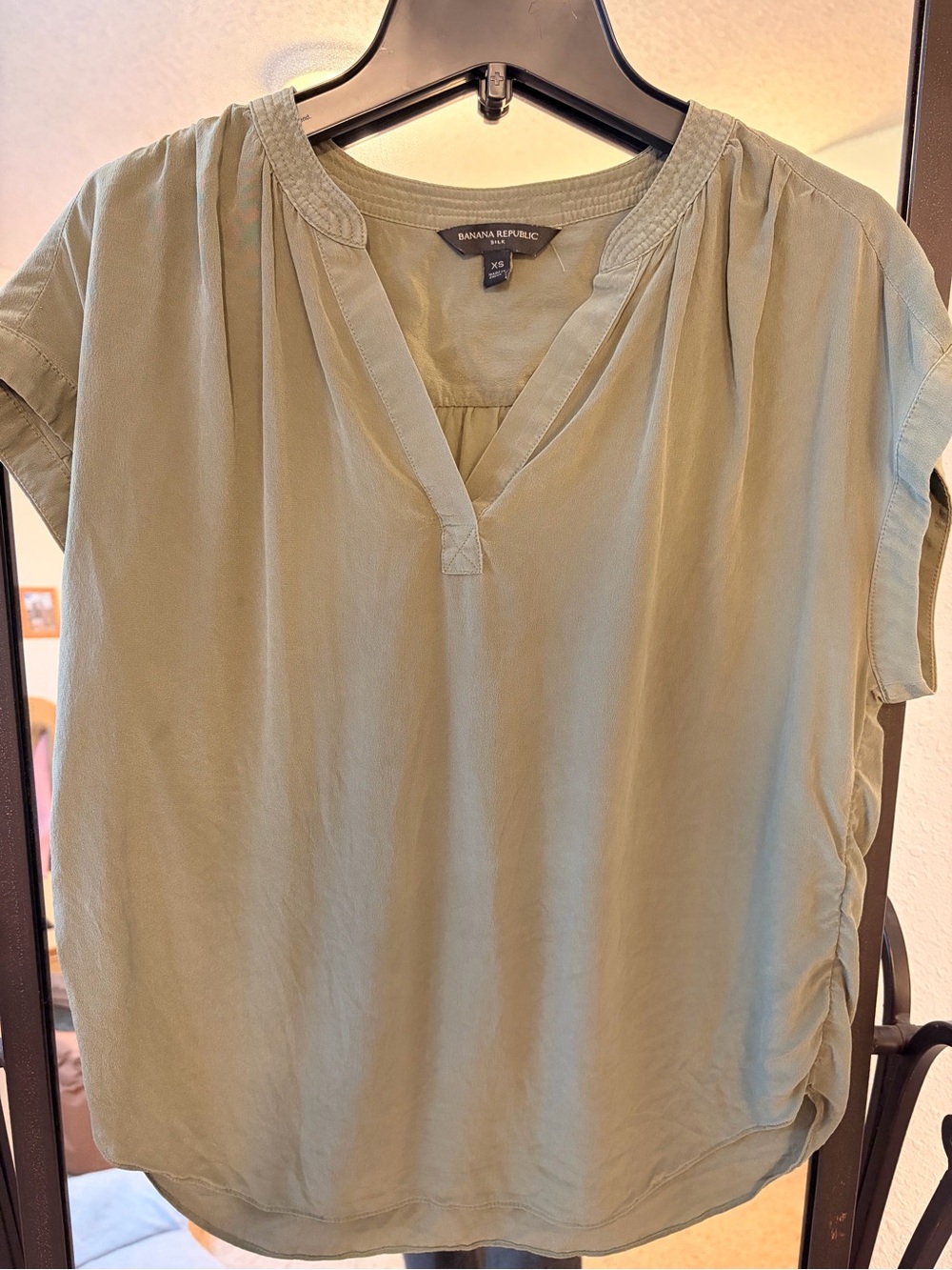 Banana Republic 100% Silk Blouse